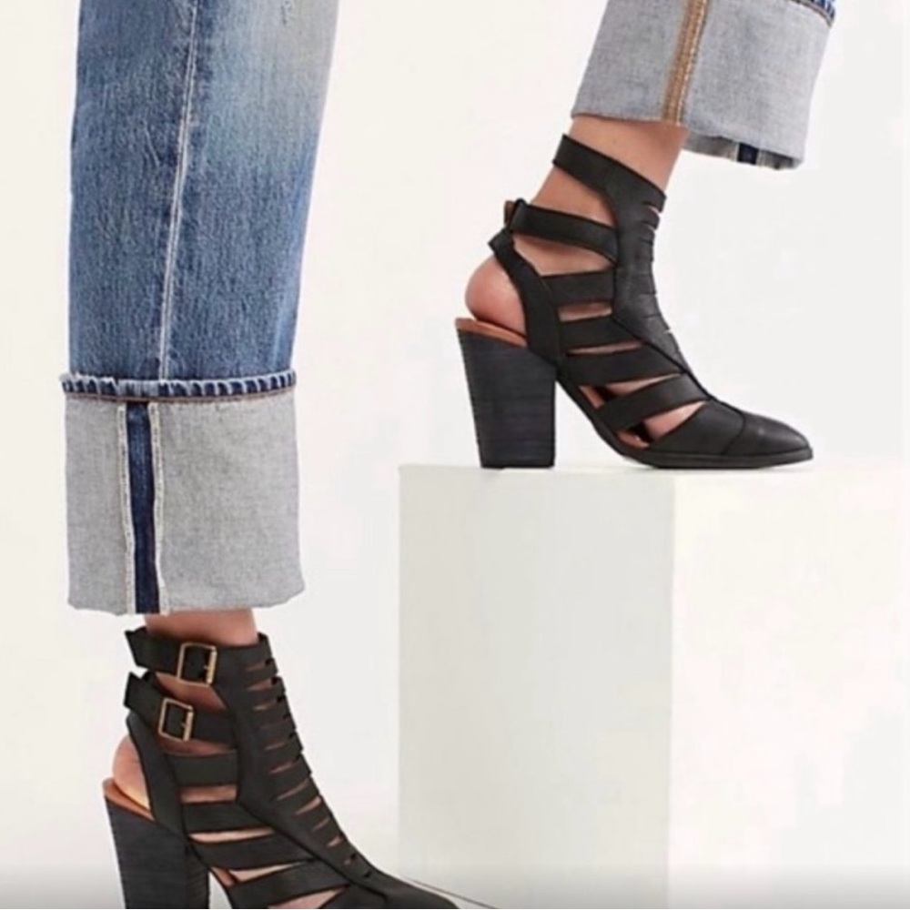 NWT Free People Hayes Heel Boot, size 39
